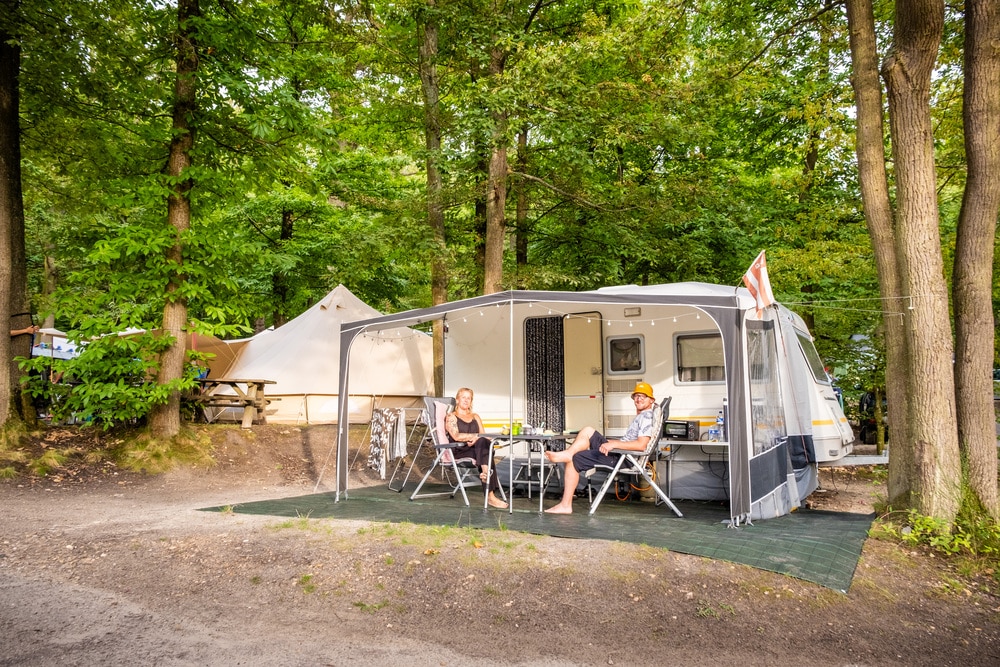 Huttopia Versailles - Aires de camping-cars dans les Yvelines